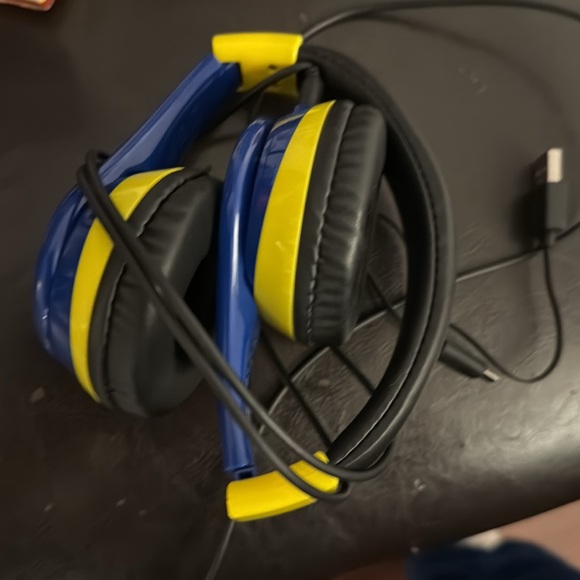 Paw patrol wireless headphones - Picture 3 of 12